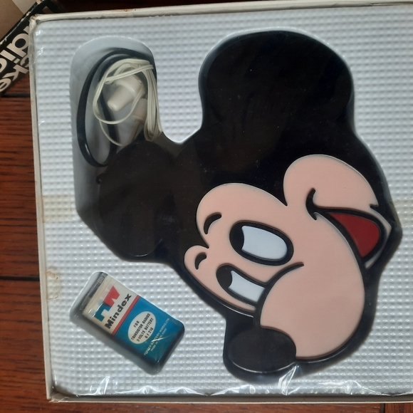 🏷SALE. Mickey Mouse Transistorized Radio. Antique. In Box. Closing! Final Price - Picture 4 of 16
